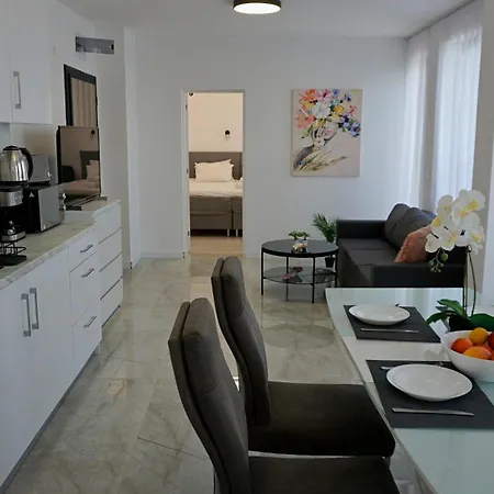 бийч вю - View Apartment *